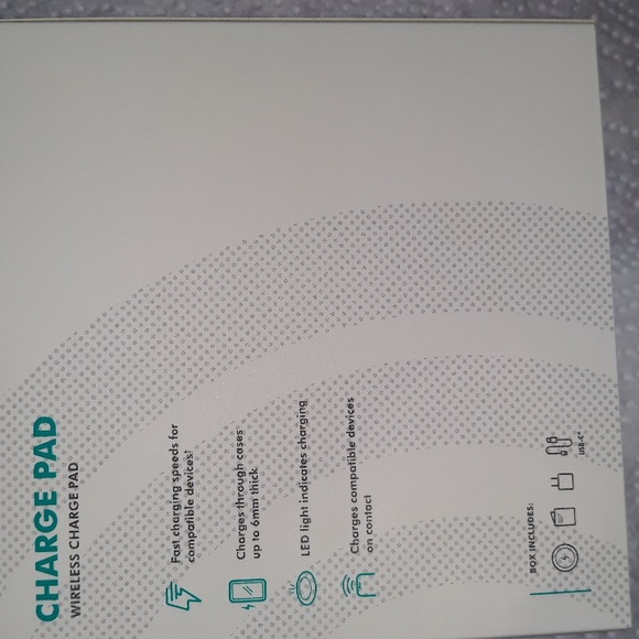 WIRELESS Charging pad By ZAGG 10W - Picture 3 of 5